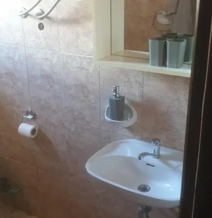 Luki Apartment *