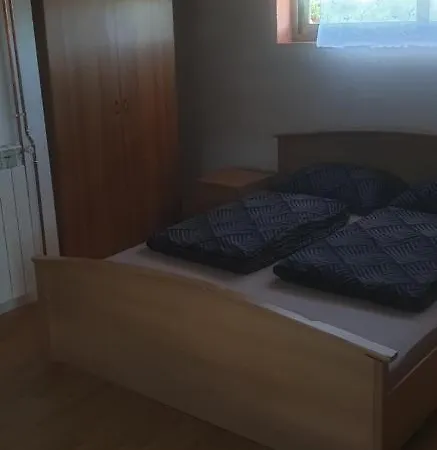 Luki Apartment *
