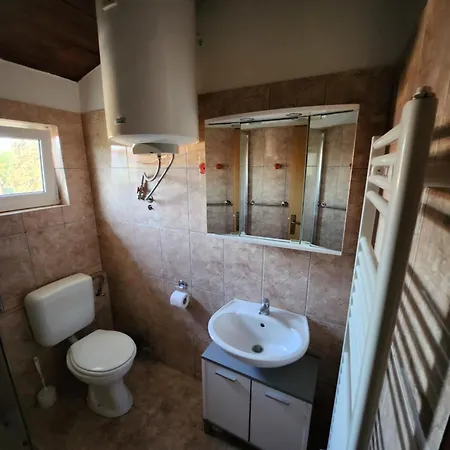 Apartment Luki *